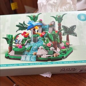 LEGO 40782 limited edition Tropical rainforest diorama